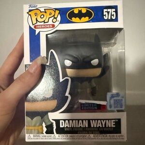 Funko Pop DC Batman DAMIAN WAYNE 575 NYCC Shared Exclusive New IN HAND